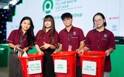 Du khách Đức ghé Ngày hội Việt Nam Xanh: Hãy bắt đầu thay đổi thói quen