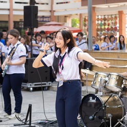 Bật mí điều đặc biệt về ‘concert giờ ra chơi’ ở Trường THPT Nguyễn Hữu Huân