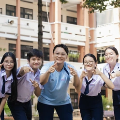 Trường THPT Nguyễn Hữu Huân tuyển sinh lớp 10: có lớp tích hợp, đa dạng tổ hợp môn