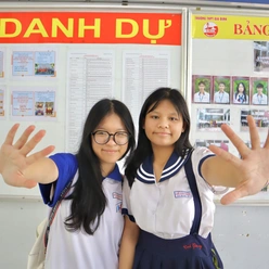 Học sinh lớp 9 hào hứng với lớp học mở tại Trường THPT Gia Định