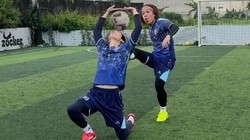 Khi bạn thích đá cầu nhưng lỡ hẹn nhóm bạn đi đá bóng