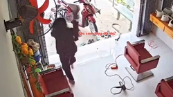 'Bé Na' ghé thăm tiệm làm tóc khiến ai cũng chạy té khói