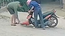 Video hài nhất tuần qua: 'Vồ ếch' liên tục khi chạy xe máy vì say rượu