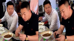Màn tấu hài của vị khách khiến bà chủ ngơ ngác