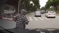 Nữ 'ninja' tung chiêu giữ thăng bằng nhưng bất thành