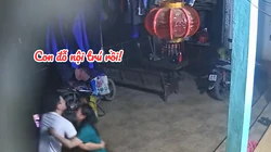 Cả nhà vỡ oà cảm xúc khi nghe con trai báo tin đã đậu bác sĩ nội trú