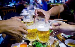 Op-ed: After-work drinking isn’t disappearing in Vietnam, but it’s evolving