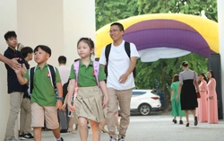 Hanoi to charge for early drop-off, late pick-up under new school fee rules