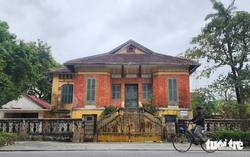 Century-old French villa in central Vietnam faces uncertain future