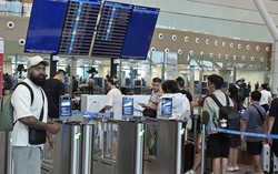 Foreigners overstaying temporary residence in Vietnam face fines of up to $1,500, possible deportation