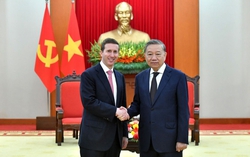 Vietnam’s Party leader calls for stronger investment from Warburg Pincus
