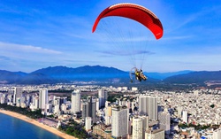 Paragliders to soar over Nha Trang sky throughout summer 2025