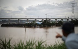 Torrential rain pounds South Korea for third day as thousands take shelter