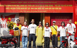 Company offers tour to explore Hanoi on classic red cub motorbikes