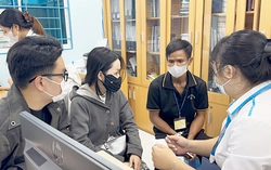 In Vietnam, paying hospital bills for strangers becomes viral trend