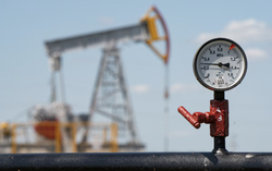 Oil prices log steepest annual drop since 2020