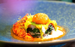 ‘Bun rieu’ in rice paper rolls or lobster ‘bun rieu’ fine dining: Which twist would you choose?