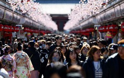 Japan tourism agency eyes panel on dual pricing