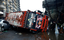 Flash floods in Nairobi kill 23, disrupt flights at major airport