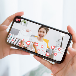 Podcast: Được gì sau những khoá 'học yêu' trên mạng?