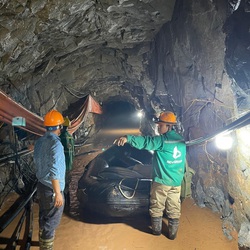 Bản tin tối 4-7: Lũ cuốn công nhân vào hầm thủy điện, hàng trăm người giải cứu