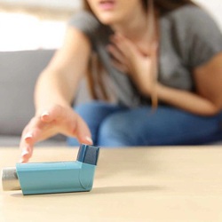 Cách sơ cấp cứu cơn hen suyễn để không bỏ lỡ thời gian vàng