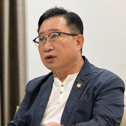 Hậu duệ đời thứ 31 của vua Lý Thái Tổ, dòng máu Việt trong tim một người Hàn