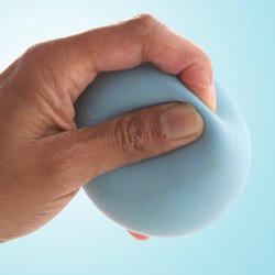 Phát hiện bất ngờ khi phân tích lực nắm tay của 2,4 triệu người trưởng thành