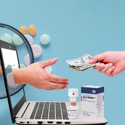 Mua bán thuốc chữa bệnh qua mạng ‘nghe rất hiện đại nhưng cực kỳ nguy hiểm’