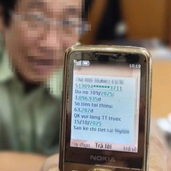 Khách hàng nợ vài ngày 8.800 đồng phí tin nhắn, ngân hàng tính lãi hơn 1 triệu - vì sao?