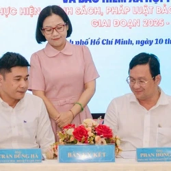 Ủy ban MTTQ và BHXH TP.HCM ký kết phối hợp triển khai chính sách an sinh đến 2030