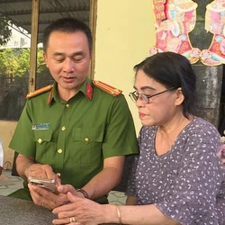 Công an TP.HCM triển khai mô hình 'Tổ công tác 3 trong 1' hỗ trợ người dân