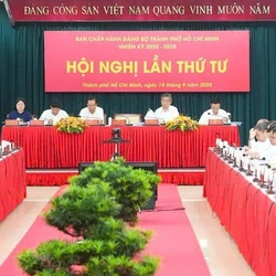 TP.HCM đặt mục tiêu giai đoạn 2025-2030 tăng trưởng GRDP bình quân 10-11% mỗi năm