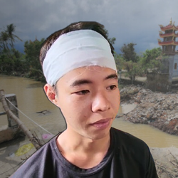 Hai vợ chồng rơi xuống cầu gãy tử vong do tin đồn vỡ đập, 3 con trai bỗng mồ côi