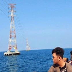 Phú Quốc 'đụng chuyện', điện nơi thừa nơi thiếu, vì sao?