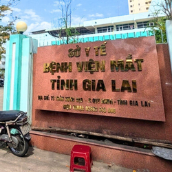 Xôn xao vụ bác sĩ Bệnh viện Mắt tỉnh Gia Lai được cử đi học nhiều năm rồi xin thôi việc trái cam kết