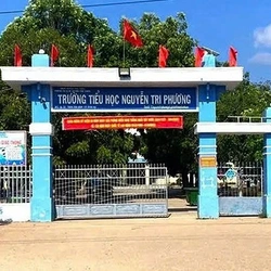 Gia Lai chỉ đạo nóng sau vụ thầy giáo dâm ô nữ sinh, hiệu trưởng 'gởi nhầm' ảnh nhạy cảm