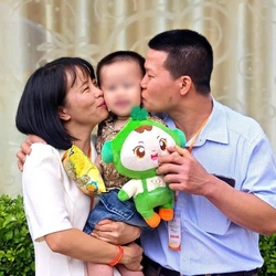 'Chuyện cổ tích' của cặp vợ chồng ly hôn rồi tái hôn và hành trình tìm con suốt 13 năm