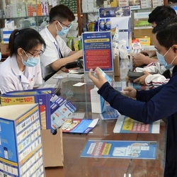 Phòng ngừa, điều trị COVID-19 biến thể mới theo hướng dẫn của ngành y tế