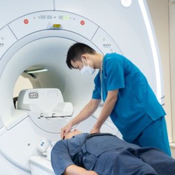 Quảng cáo tầm soát sức khỏe nở rộ, người khỏe mạnh cũng thành 'bệnh nhân tiềm năng'