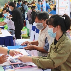 Khi nguy cơ mất việc không chừa một ai...
