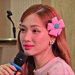 Hòa Minzy chia sẻ cảm nghĩ khi cô được khán thính giả nhắn nhủ 'Hòa ơi đừng bán gì nhé'