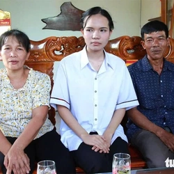 Thị lực 1/10, nữ sinh Đắk Lắk vẫn giành hai điểm 10 trong kỳ thi tốt nghiệp THPT