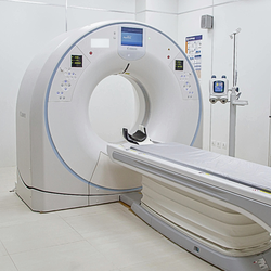 Rúng động vụ người đàn ông đeo dây chuyền kim loại bị máy chụp MRI hút tử vong