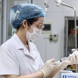 Bộ Y tế đề xuất tăng phụ cấp nhân viên y tế sau gần 15 năm không thay đổi