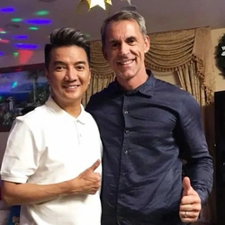 Vụ kiện Đàm Vĩnh Hưng: Tỉ phú Gerard Williams xin chuyển hồ sơ lên tòa liên bang, vì sao?