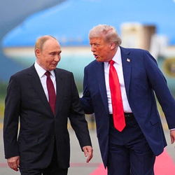 Tài liệu cuộc gặp giữa 2 Tổng thống Trump - Putin bỏ quên tại khách sạn tiết lộ điều gì?