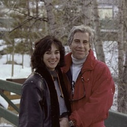 Ghislaine Maxwell bất ngờ bảo vệ ông Trump trong vụ hồ sơ Epstein ấu dâm