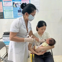 Hơn 570.000 trẻ đã được uống vắc xin rota miễn phí