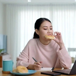 Ăn sáng lúc nào để khỏe mạnh, sống lâu?